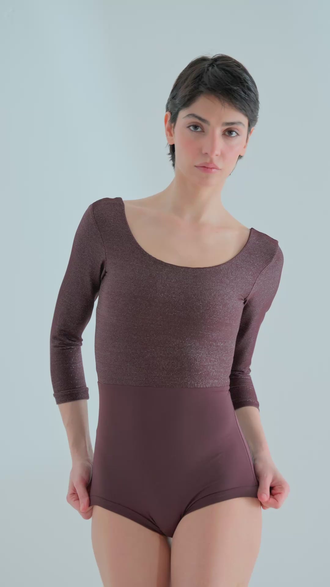 Mezzaluna Surfsuit Luxe | Costume intero surf elegante e luminoso